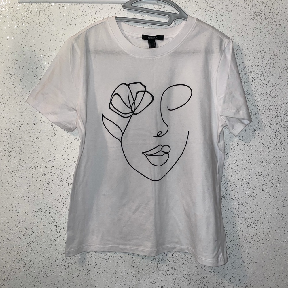 Forever 21 T-Shirt